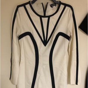 BeBe Dress - Size 4 - 3/4 Sleeve - Crème&Black - heavier knit like material-GUC